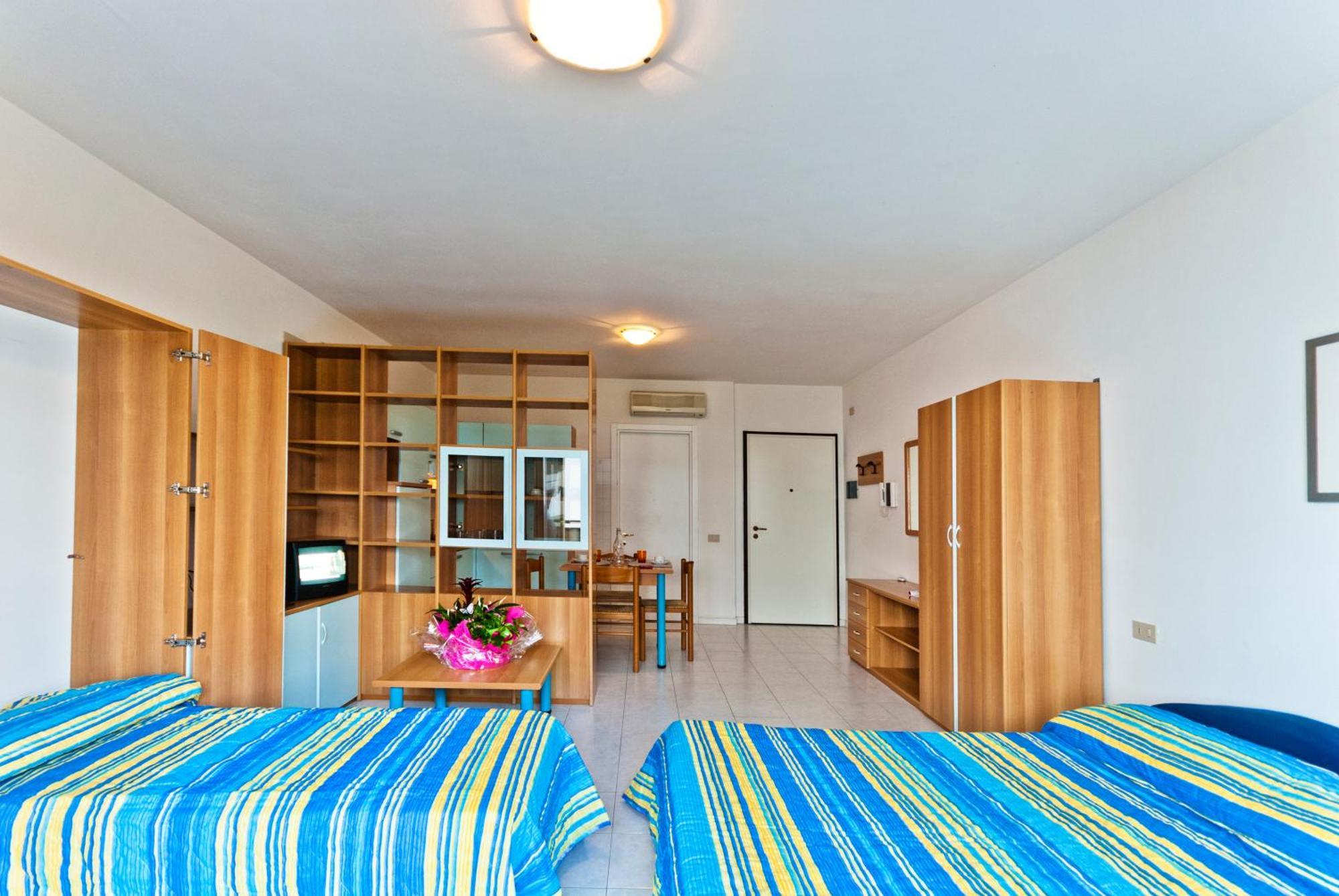 Residence Cristoforo Colombo Caorle Eksteriør billede